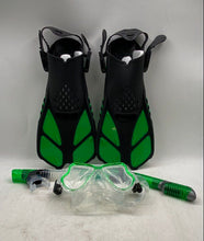 Load image into Gallery viewer, Zenoplige Snorkeling Set Includes A Mask Adjustable Fins And A Breathing Tube