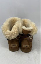 Load image into Gallery viewer, UGG Womens Mini Bailey Bow II Brown Round Toe Slip-On Ankle Boots Size 9