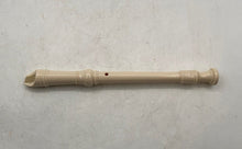 Load image into Gallery viewer, Yamaha YRS-24B White Open Hole Baroque Style Soprano Recorder With Box