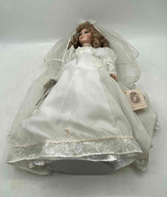 Load image into Gallery viewer, Betty Jane Carter Gorgeous Signed 22" Porcelain Doll Wedding Dress White W/Tag