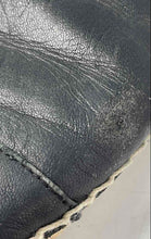 Load image into Gallery viewer, Authentic Tory Burch Womens Black Leather Espadrille Flats Size 9.5 Damaged