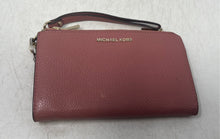 Load image into Gallery viewer, Michael Kors Womens Jet Set Pink Pebbled Leather ID Window Wristlet Wallet