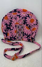 Load image into Gallery viewer, Vera Bradley Womens Multicolor Floral Print Quilted Inner Pocket Crossbody Bag