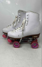 Load image into Gallery viewer, Chicago Womens White Classic High Top Lace-Up Quad Roller Skates Size 9