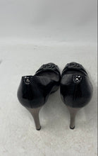 Load image into Gallery viewer, Kenneth Cole Womens Silver Black Leather Slip-On High Pump Heels Size 7.5M