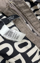 Load image into Gallery viewer, Authentic Marc By Marc Jacobs Womens Gray Inner Pocket Tote Handbag Stained
