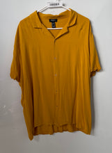 Load image into Gallery viewer, Forever 21 Mens Yellow Short Sleeve Collared Button-Up Shirt Size XL