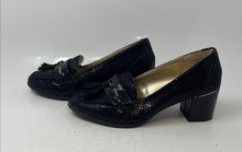 Load image into Gallery viewer, Karen Scott Womens Black Snakeskin Slip-On Block Pump Heels Size 7.5 M