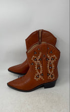 Load image into Gallery viewer, Sam & Libby Womens Livie Brown Faux Leather Side Zip Cowboy Western Boots Sz 9.5