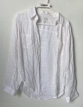 Load image into Gallery viewer, Lilly Pulitzer Womens White Long Sleeve Collared Button-Up Shirt Size Small