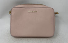 Load image into Gallery viewer, Michael Kors Womens Jet Set East West Pink Adjustable Strap Crossbody Handbag