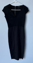 Load image into Gallery viewer, Zara Womens Black Short Sleeve Stretch V-Neck Back-Zip Sheath Dress Size S