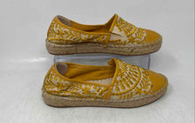 Load image into Gallery viewer, Aldo Womens Yellow Beige Embroidered Slip-On Espadrille Flats Size 7.5