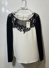 Load image into Gallery viewer, Cache Womens Black White Long Sleeve Pullover Blouse Top Size Medium NWT