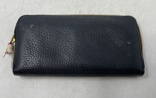 Load image into Gallery viewer, Fossil Womens Black Leather Tassel Credit Card Holder Classic Zip-Around Wallet