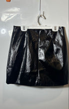 Load image into Gallery viewer, Forever 21 Womens Black Faux Leather Flat Front Back Zip Mini Skirt Size S