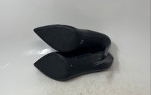 Load image into Gallery viewer, Nine West Womens Foxy Black Leather Pointed Toe Stiletto Pump Heels Size 9.5M