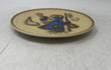 Load image into Gallery viewer, Goebel M.J Hummel Annual Series 2nd Edition 1972 Porcelain Collector Plate