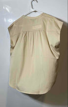 Load image into Gallery viewer, Banana Republic Womens Beige Cap Sleeve Split Neck High-Low Hem Blouse Top Sz M