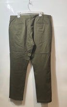 Load image into Gallery viewer, J.Crew Mens Olive Green Flat Front Pockets Regular Fit Chino Pants Size W38/L32