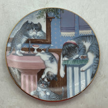 Load image into Gallery viewer, Lot Of 2 Pcs The Hamilton Collection Gre Gerardi Decorative Collector Plate