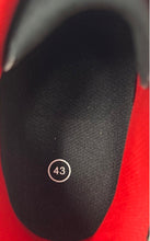 Load image into Gallery viewer, Peloton Mens White Red Black Leather Hook And Loop Cycling Shoes Size 43