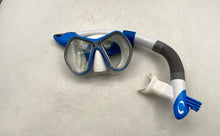 Load image into Gallery viewer, Oceanic Worldwide White Gray Water Sports Equipment Snorkeling Set With Bag
