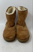 Load image into Gallery viewer, UGG Womens Classic Short II 1016223 Beige Suede Pull-On Shearling Boots Size 8