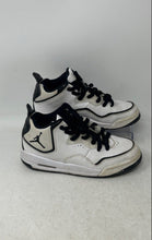 Load image into Gallery viewer, Nike Boys Air Jordan Courtside 23 AR1002-100 White Black Sneakers Shoes Sz 3.5Y