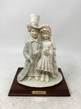 Load image into Gallery viewer, A Belcari Bridal Series Bride Groom Wedding Couple Figurine Collectible