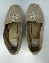 Load image into Gallery viewer, Authentic Tory Burch Womens Weston Beige Espadrille Flats Size 8M Worn Stained