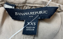 Load image into Gallery viewer, Banana Republic Womens Brown Pleated Front Tapered Leg Cargo Pants Size XXS