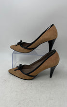 Load image into Gallery viewer, Tahari Womens Alexa Brown Black Pointed Toe Slip-On Stiletto Pump Heels Size 8M