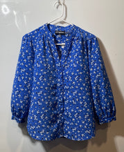 Load image into Gallery viewer, Karl Lagerfeld Womens Blue Floral Print V-Neck Button Front Blouse Top Size S