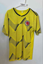 Load image into Gallery viewer, Mens Yellow Short Sleeve Colombia FC National Team Soccer Jersey Size Large