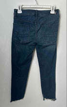 Load image into Gallery viewer, American Eagle Outfitters Womens Blue Denim Raw Hem Stretch Skinny Jeans Size 6