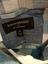 Load image into Gallery viewer, Banana Republic Mens Multicolor Collared Long Sleeve Button-Up Shirt Size M