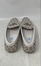 Load image into Gallery viewer, DKNY Womens White Beige Leather Slip-On Almond Toe Loafer Shoes Size 9M