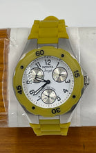 Load image into Gallery viewer, Authentic Invicta Women's Yellow/Silver Tone Watch. Weight 68g