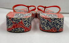 Load image into Gallery viewer, Authentic Tory Burch Womens Red Printed Flip-Flop Sandals Size 6-7 Worn