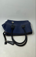 Load image into Gallery viewer, Fiore Womens Blue Black Leather Bottom Studs Top Handle Satchel Bag