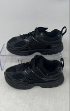 Load image into Gallery viewer, Nike Kids V5 RNR Black Low Top Hook & Loop Sneaker Shoes Size 10C