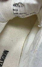 Load image into Gallery viewer, True Religion Mens Korly White Low Top Slip-On Sneaker Shoes Size 6