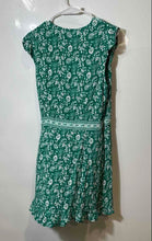 Load image into Gallery viewer, Loft Womens Green Floral Short Cap Sleeve V-Neck Side Wrap Dress Size 8