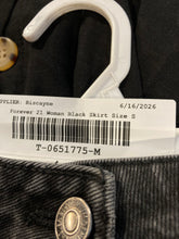 Load image into Gallery viewer, Forever 21 Womens Black Cotton Button Front Casual Denim Mini Skirt Size Small