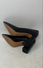 Load image into Gallery viewer, Vince Camuto Womens Ableen Black Block Heel Pump Heels Size 10M