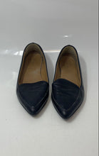 Load image into Gallery viewer, Everlane Womens The Modern Black Leather Pointed Toe Slip-On Loafer Flats Size 7