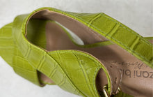 Load image into Gallery viewer, Suzani Bissoli Womens Green Croc-Embossed Platform Slingback Sandals Size 7