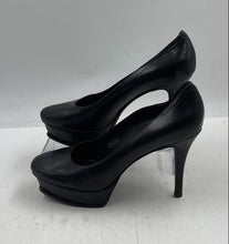 Load image into Gallery viewer, Authentic Vera Wang Lavender Womens Black Platform Pump Heels Size 7.5M Damaged