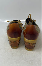 Load image into Gallery viewer, Unbranded Womens Brown Leather Lace-Up Closed Toe Platform Heels Size EUR 38